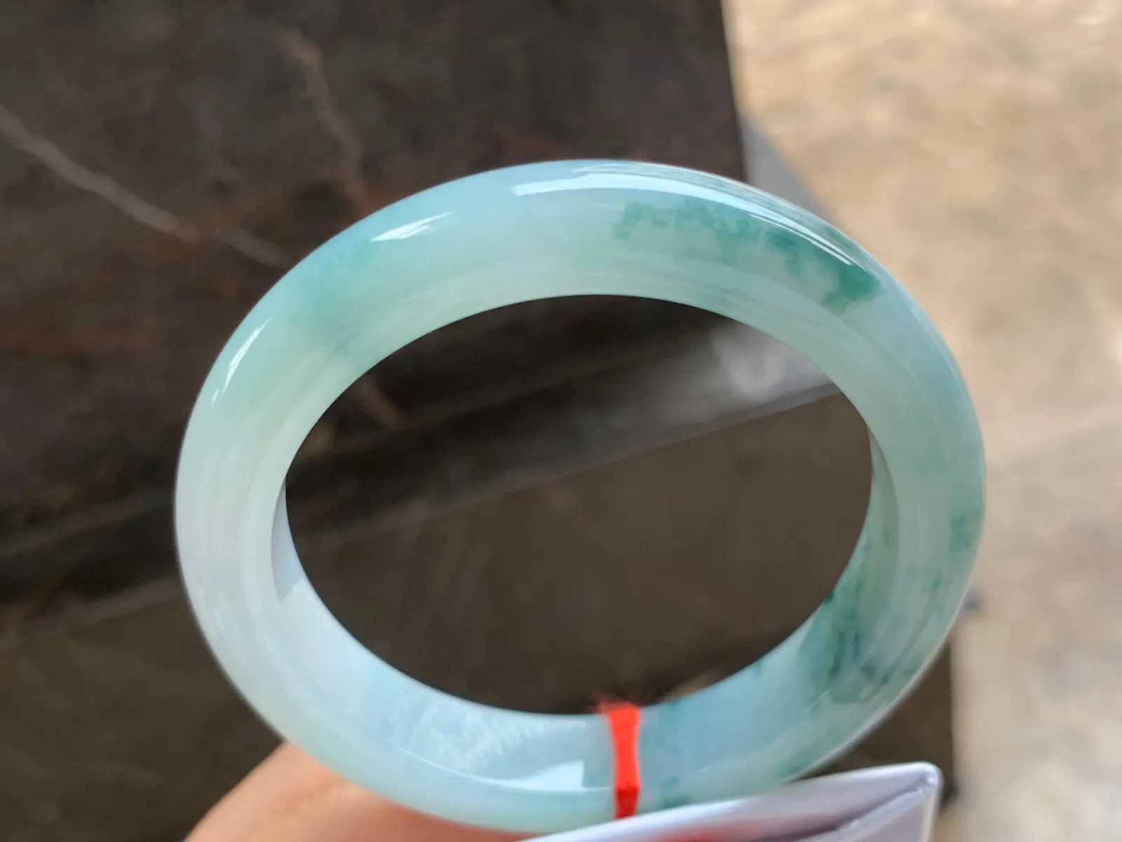 60-12.5-8mm
飘花手镯 底子细腻 飘花灵动 大圈口