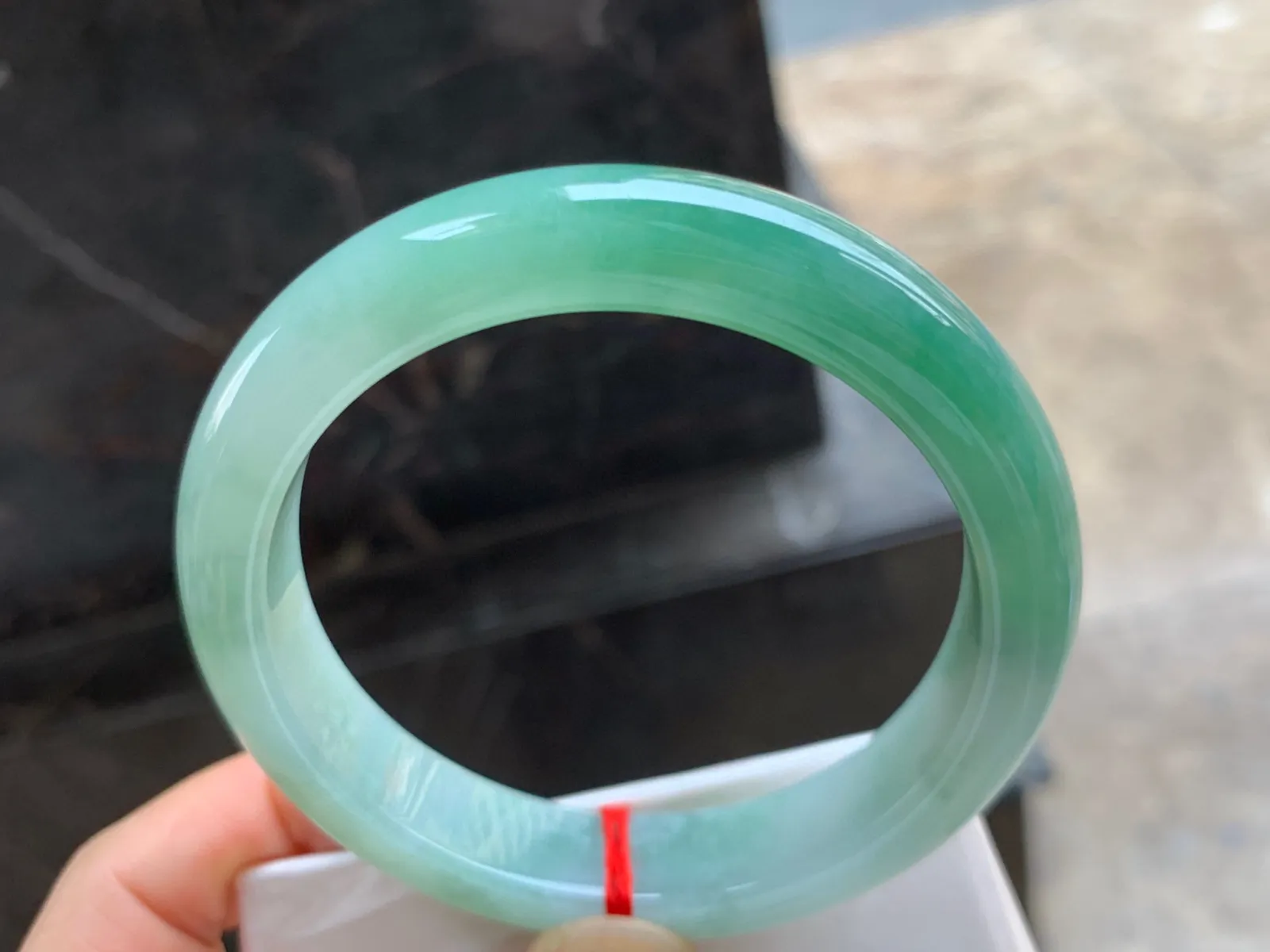60-13-9mm
带色手镯 底子细腻 大圈口
