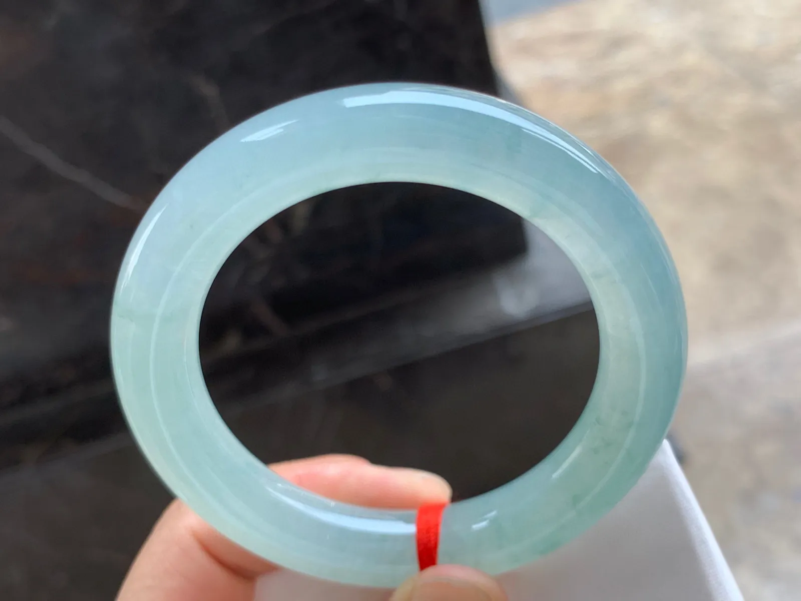 55-11.5mm
冰种淡晴底飘花圆条手镯 水润清爽 冰透胶润