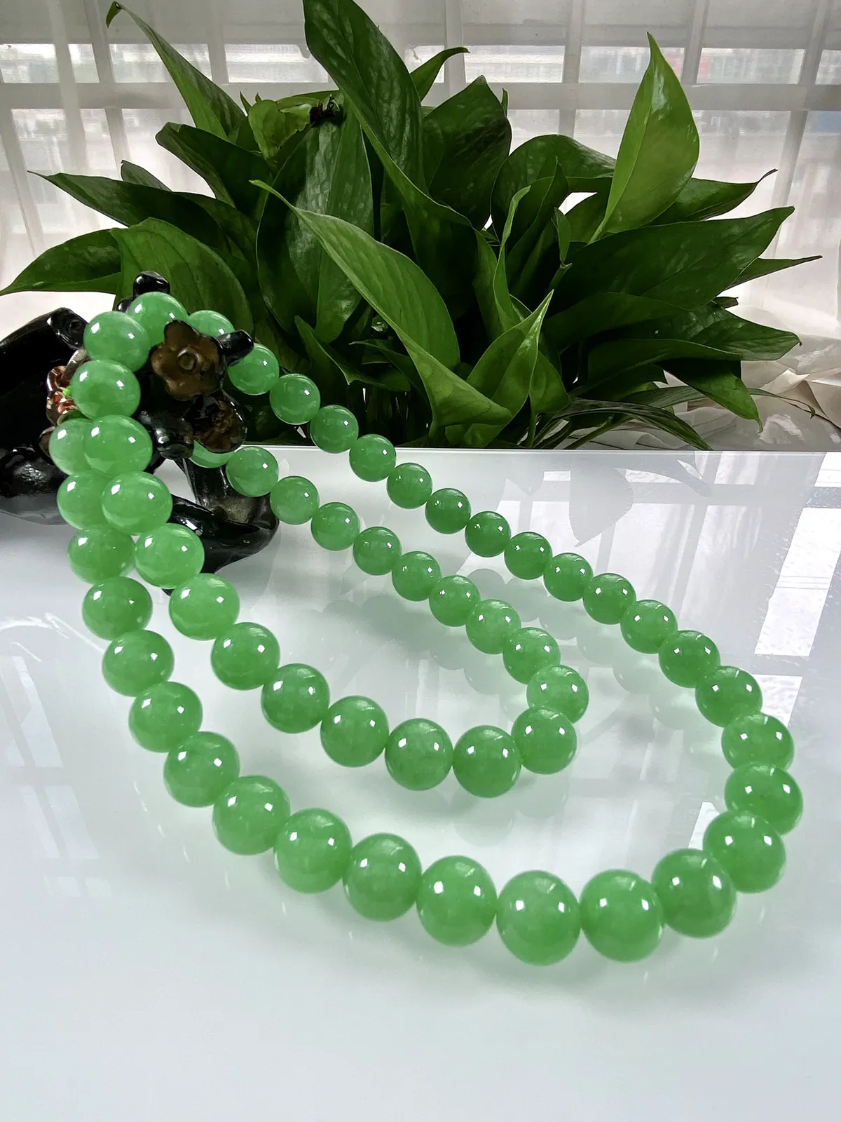 收藏级别，缅甸天然翡翠A货，大卡11冰种满绿阳绿大圆珠项链手链，尺寸：11mm/55颗，长度600m