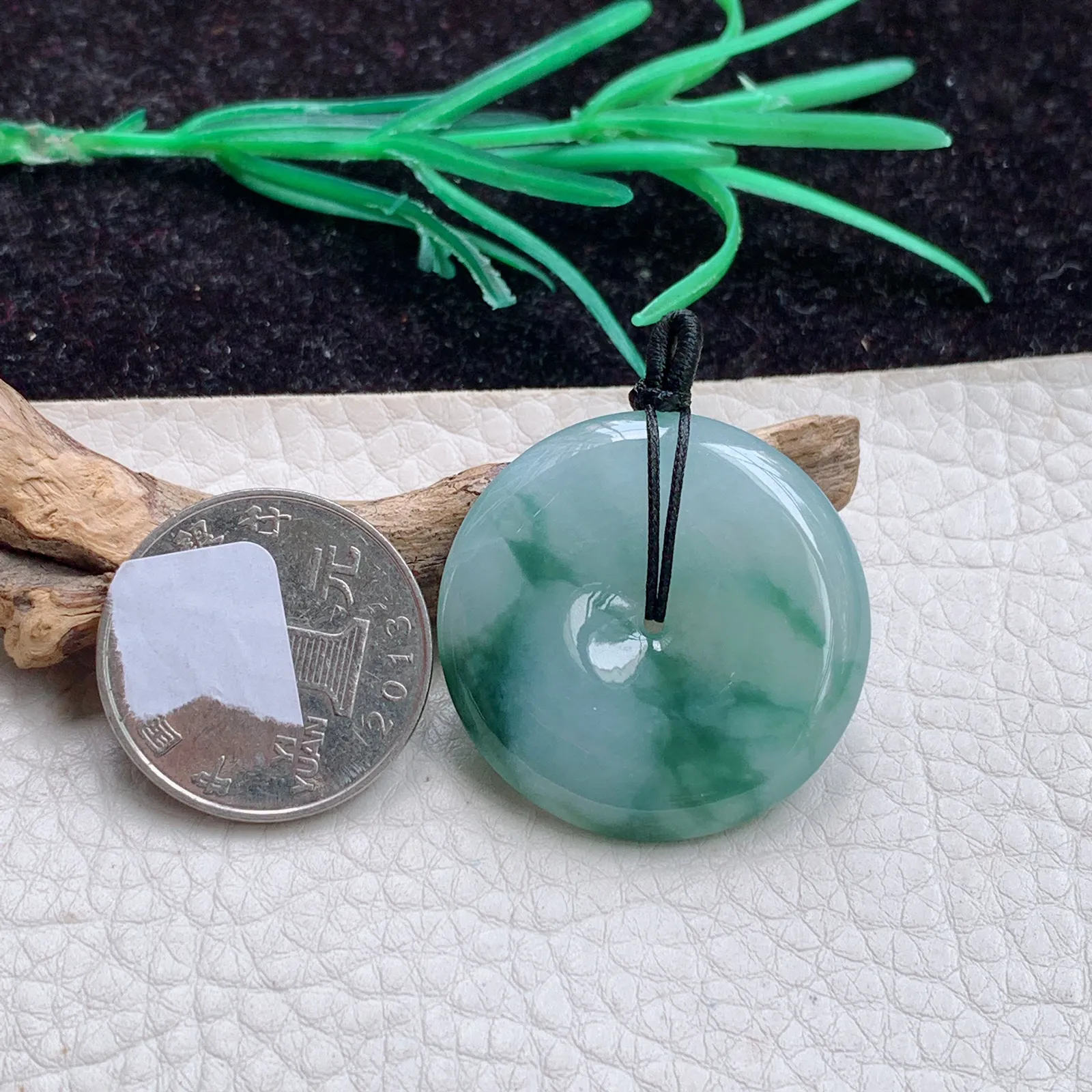 zz自然光32.8*6.2缅甸A货翡翠飘花平安扣吊坠 怀古玉扣