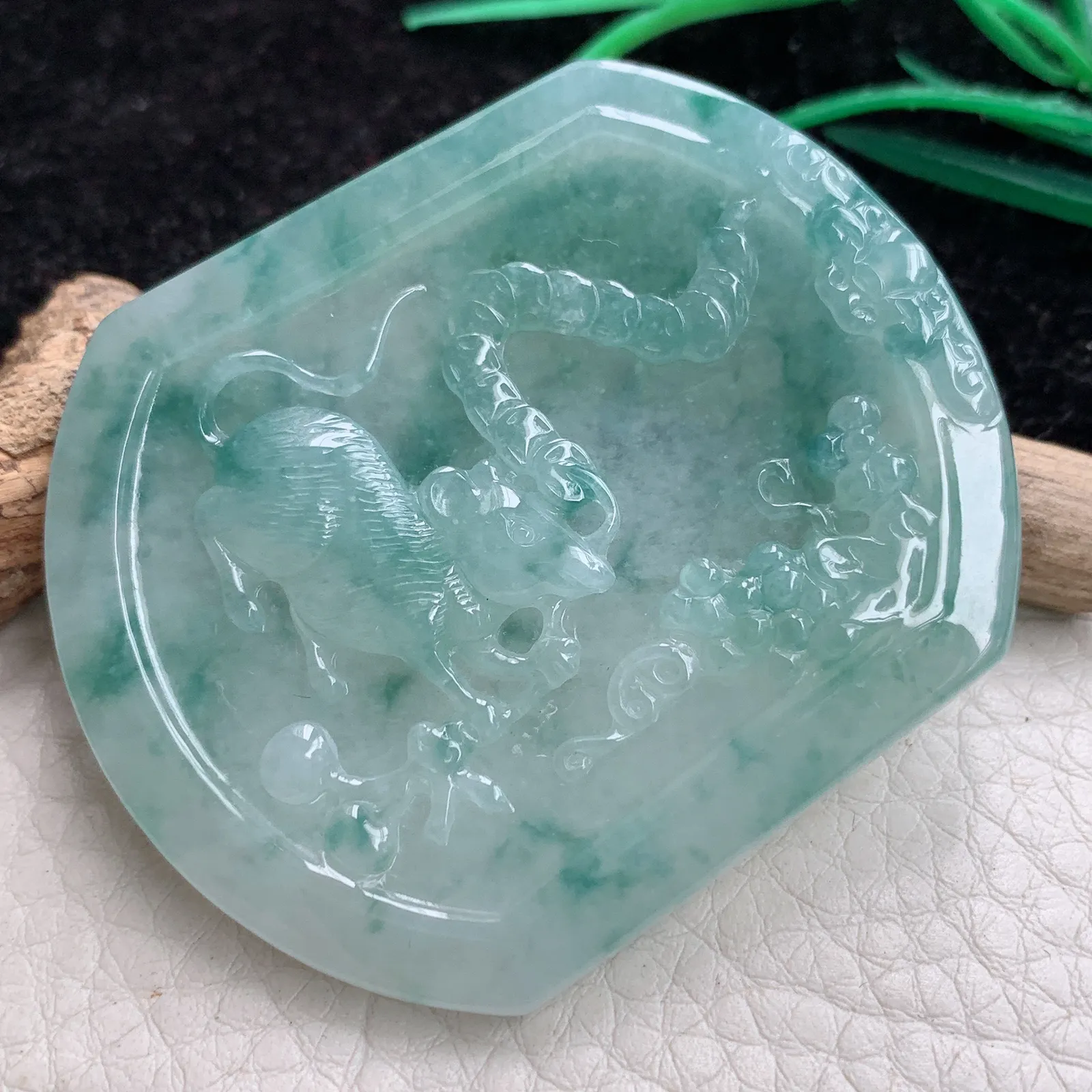 kh实拍53.6*45.5*5翡翠A货高雅冰飘花生肖鼠 招财鼠玉吊坠