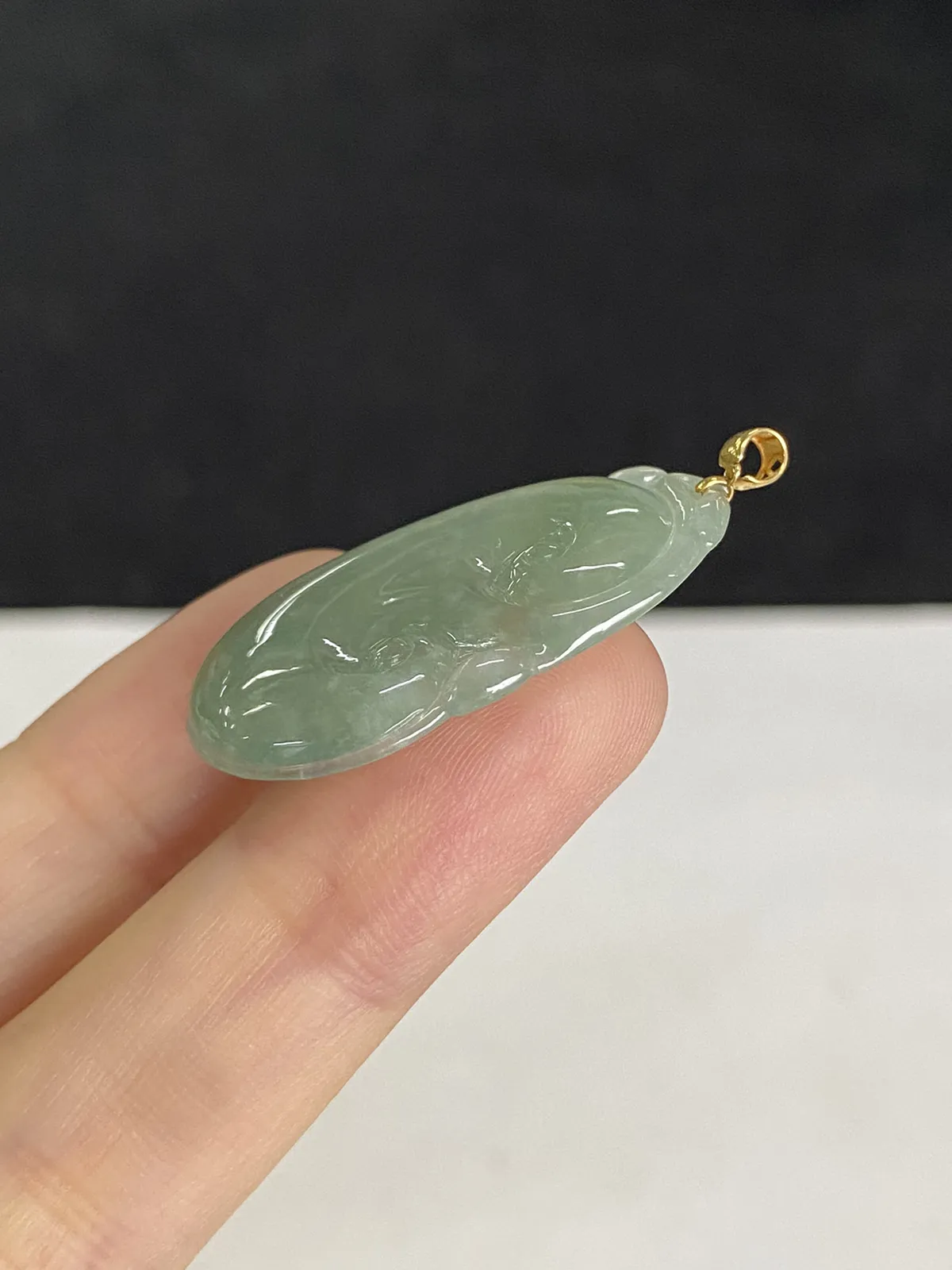 翡翠冰糯种绿色如意，印记：G18K