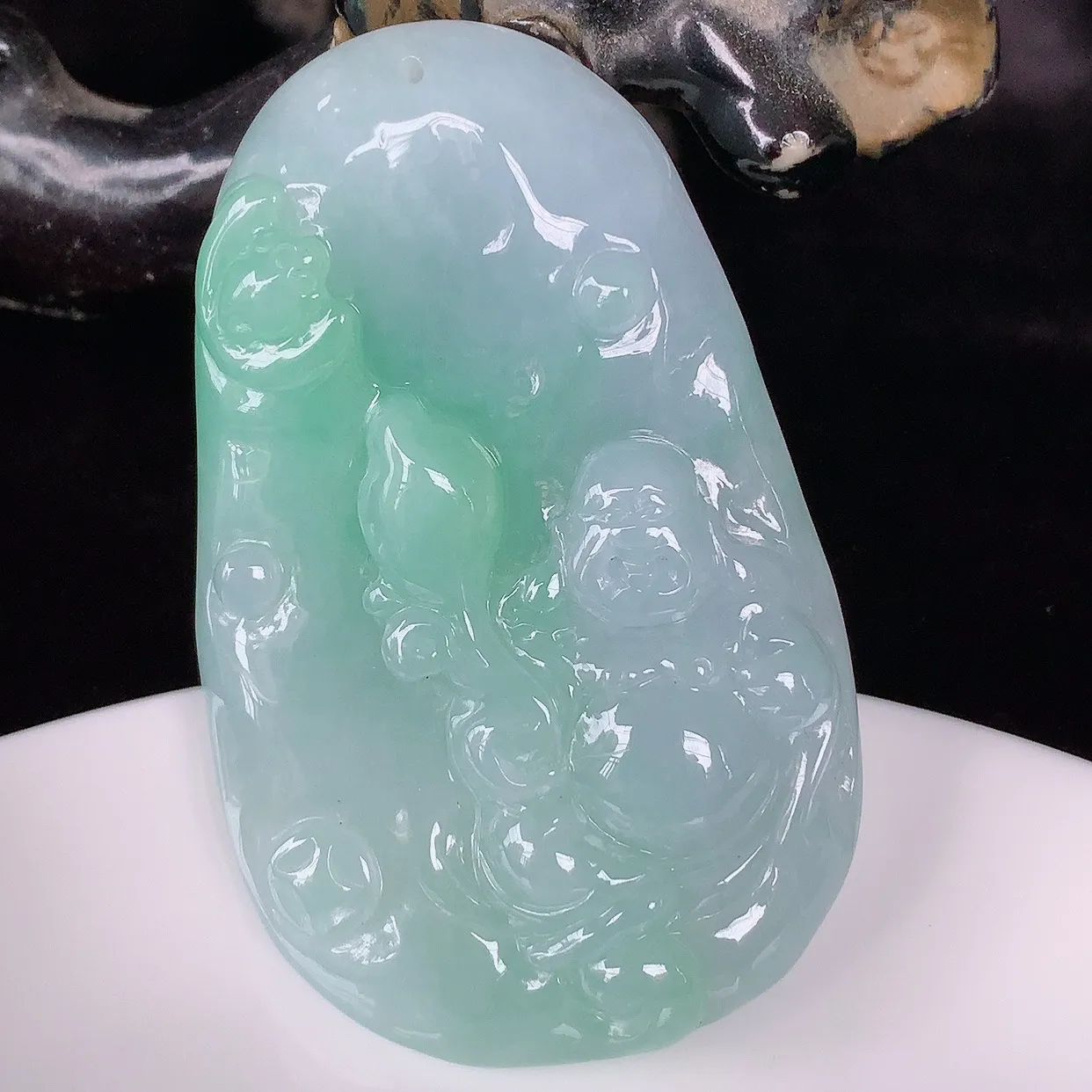 自然光实拍，冰润冰糯种飘绿翡翠冰胶逍遥布袋佛吊坠，代代有钱，水足丰盈，盈满欢喜，配戴送礼佳品！#46.3