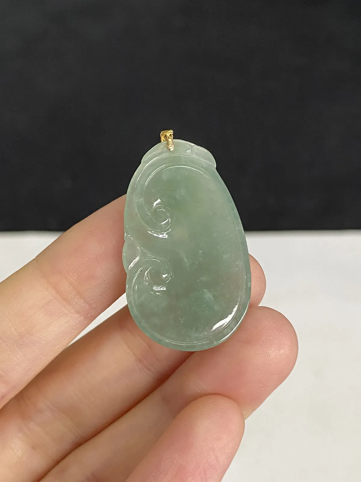翡翠冰糯种绿色如意，印记：G18K