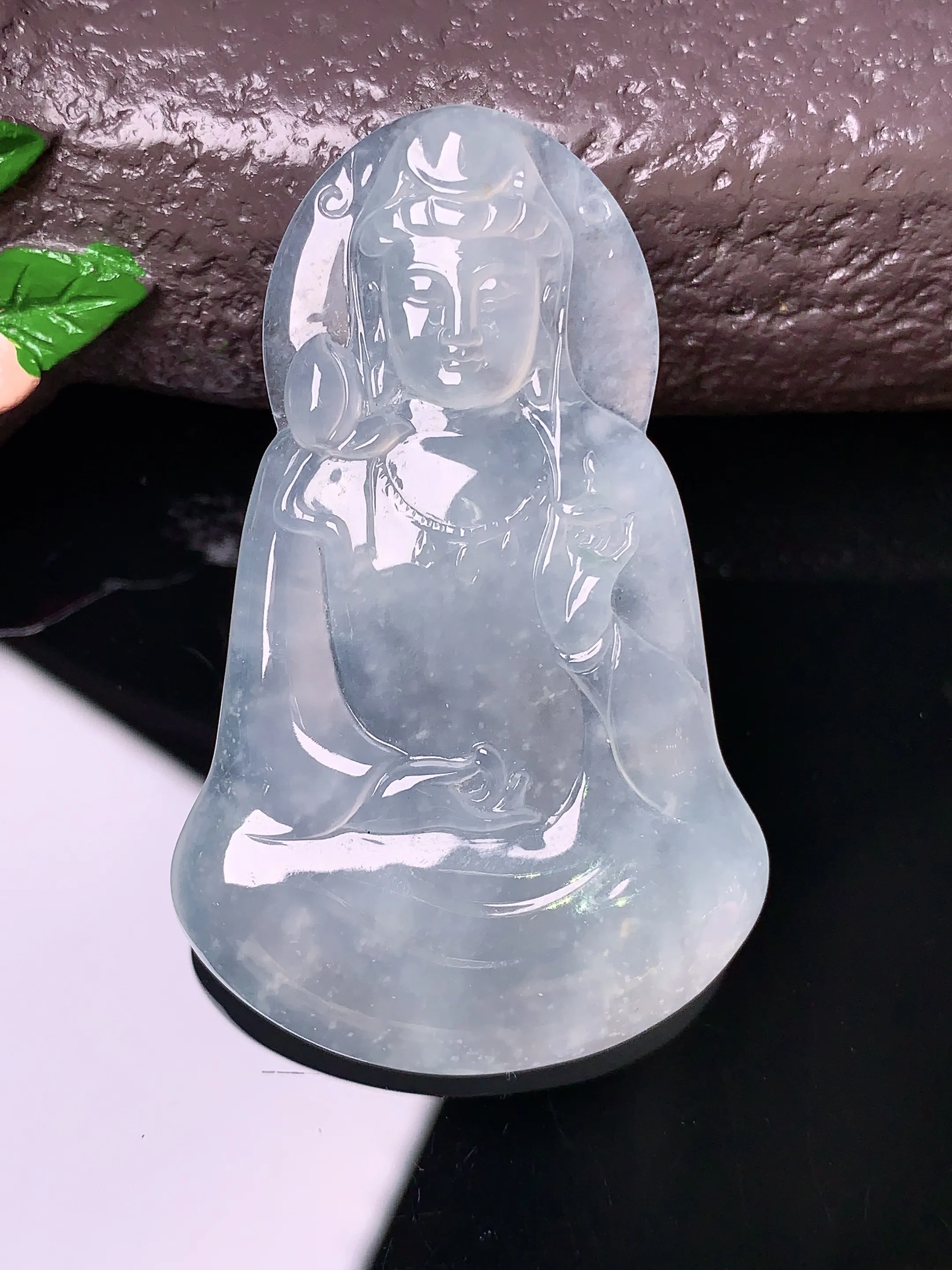 冰种观音吊坠 （大师作品）玉质细腻 色泽清新艳丽 整体尺寸50.5*31.5*6