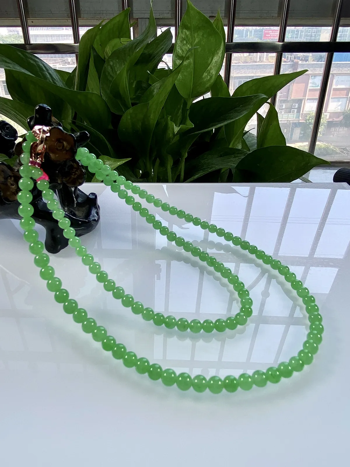 收藏级别，缅甸天然翡翠A货，卡5.4高冰种起光起胶满绿晴阳绿塔珠圆珠项链手链，尺寸：大珠5.4mm，