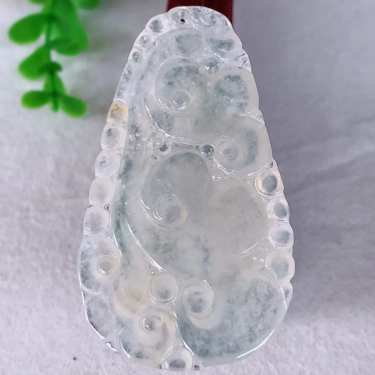自然光实拍，大件冰种黄翡翡翠如意吊坠，翡翠如意，上身效果非常美，饱满大气，工艺美，万事如意， 如意一生 #46.29