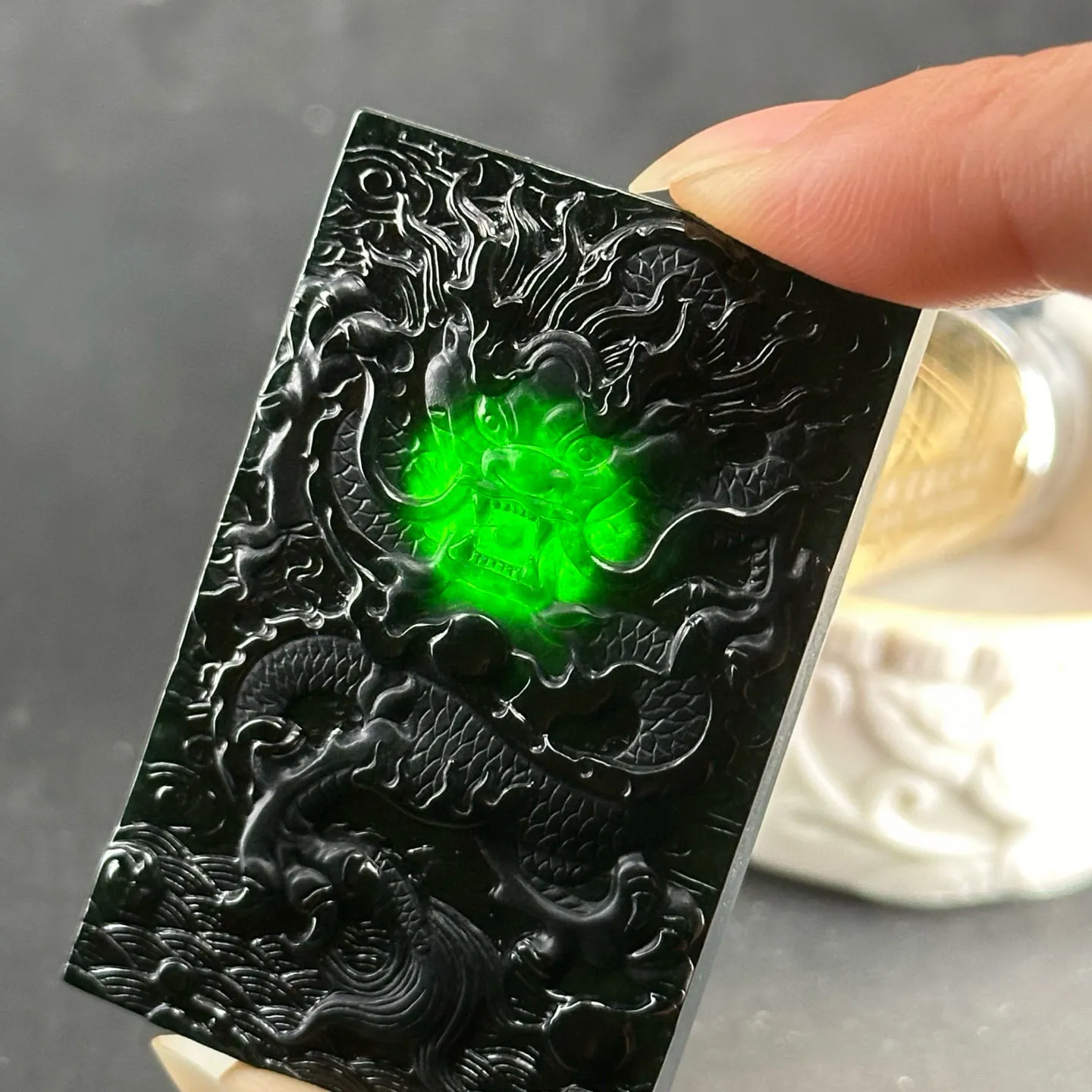 精品墨翠龙牌 黑度极好 打灯通透 油性十足尺寸55.5