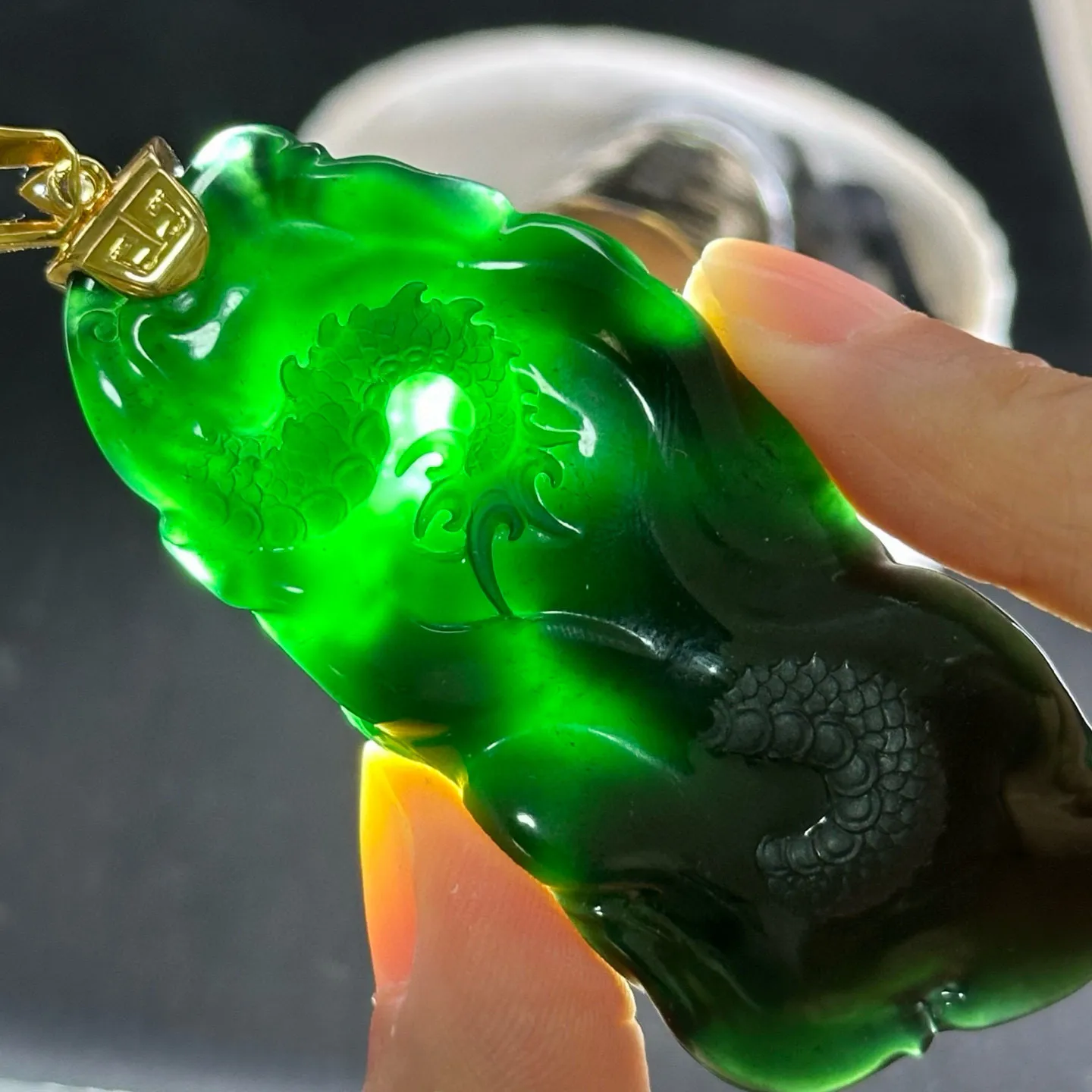 精品18k墨翠龙牌 打灯通透 油性十足 黑度极好