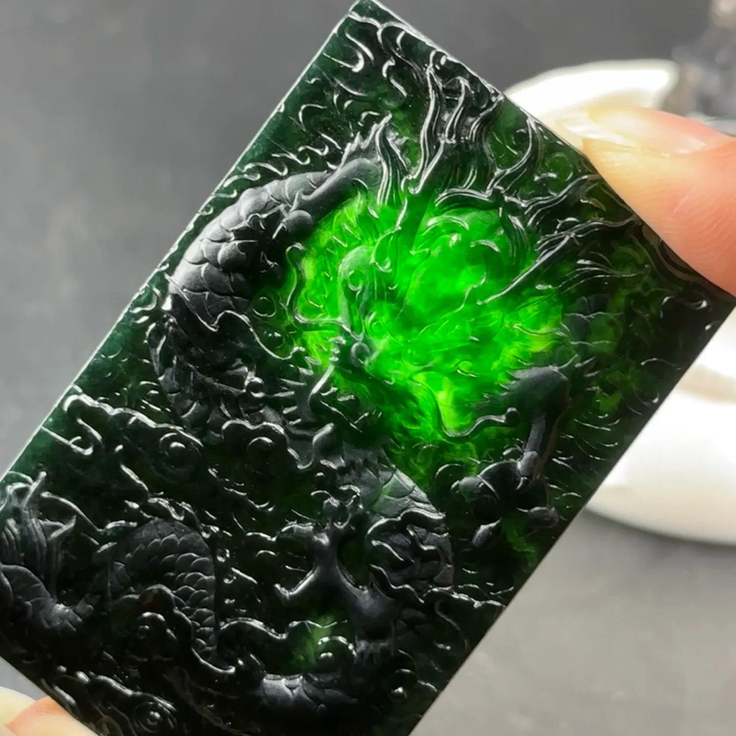 精品墨翠龙牌 黑度极好 打灯通透 油性十足 尺寸64.3