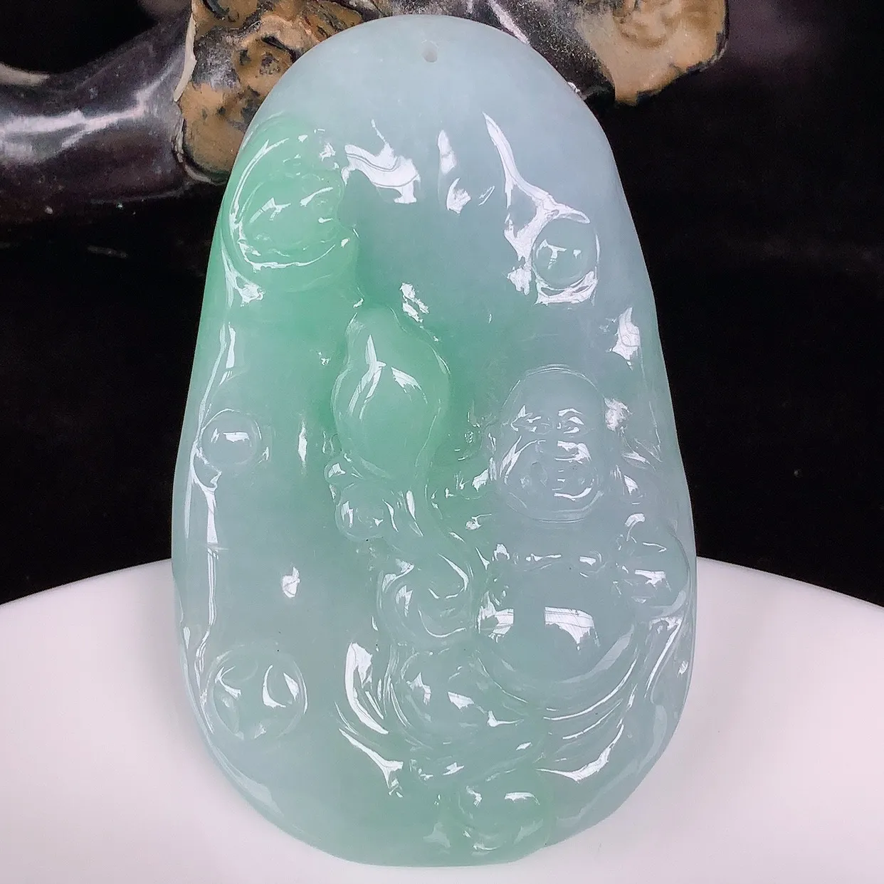 自然光实拍，冰润冰糯种飘绿翡翠冰胶逍遥布袋佛吊坠，代代有钱，水足丰盈，盈满欢喜，配戴送礼佳品！#46.3