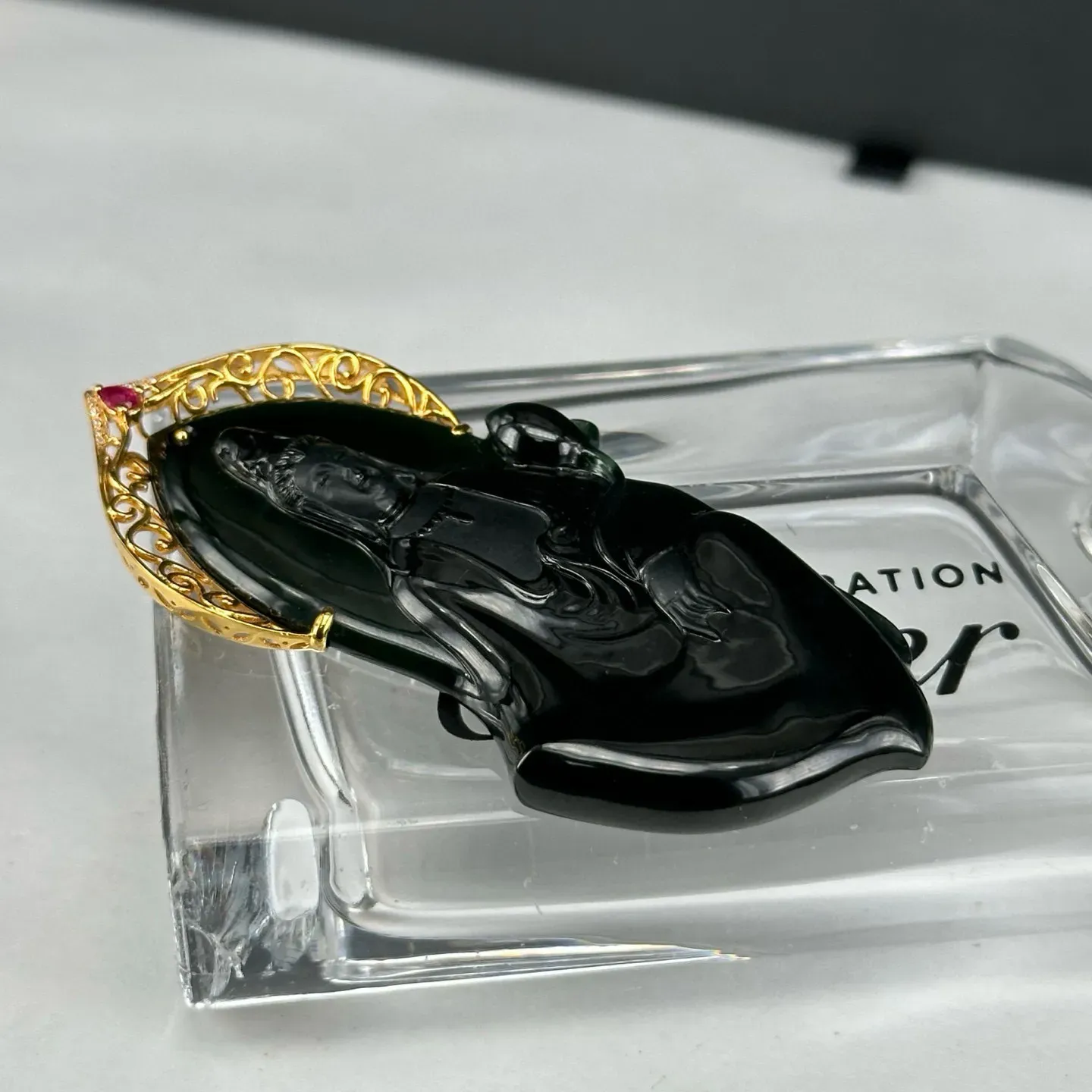 精品墨翠观音牌 种好色正 黑度极好 打灯通透 尺寸70.6
