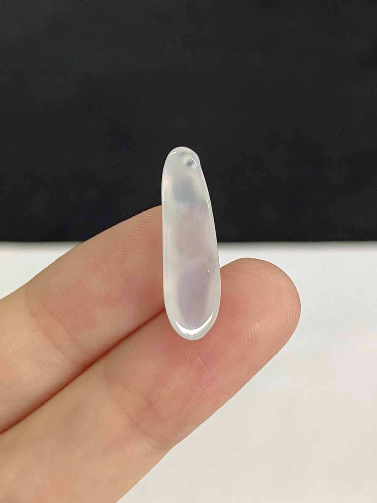 冰透翡翠，冰种福豆，缅料精品，晶莹剔透，佩戴佳品