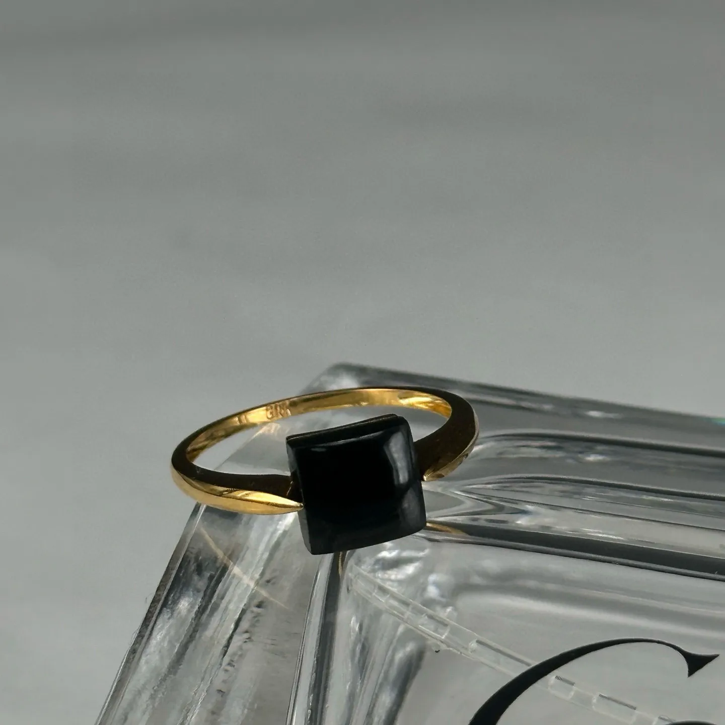 精品18k简镶墨翠小女戒 简约百搭
