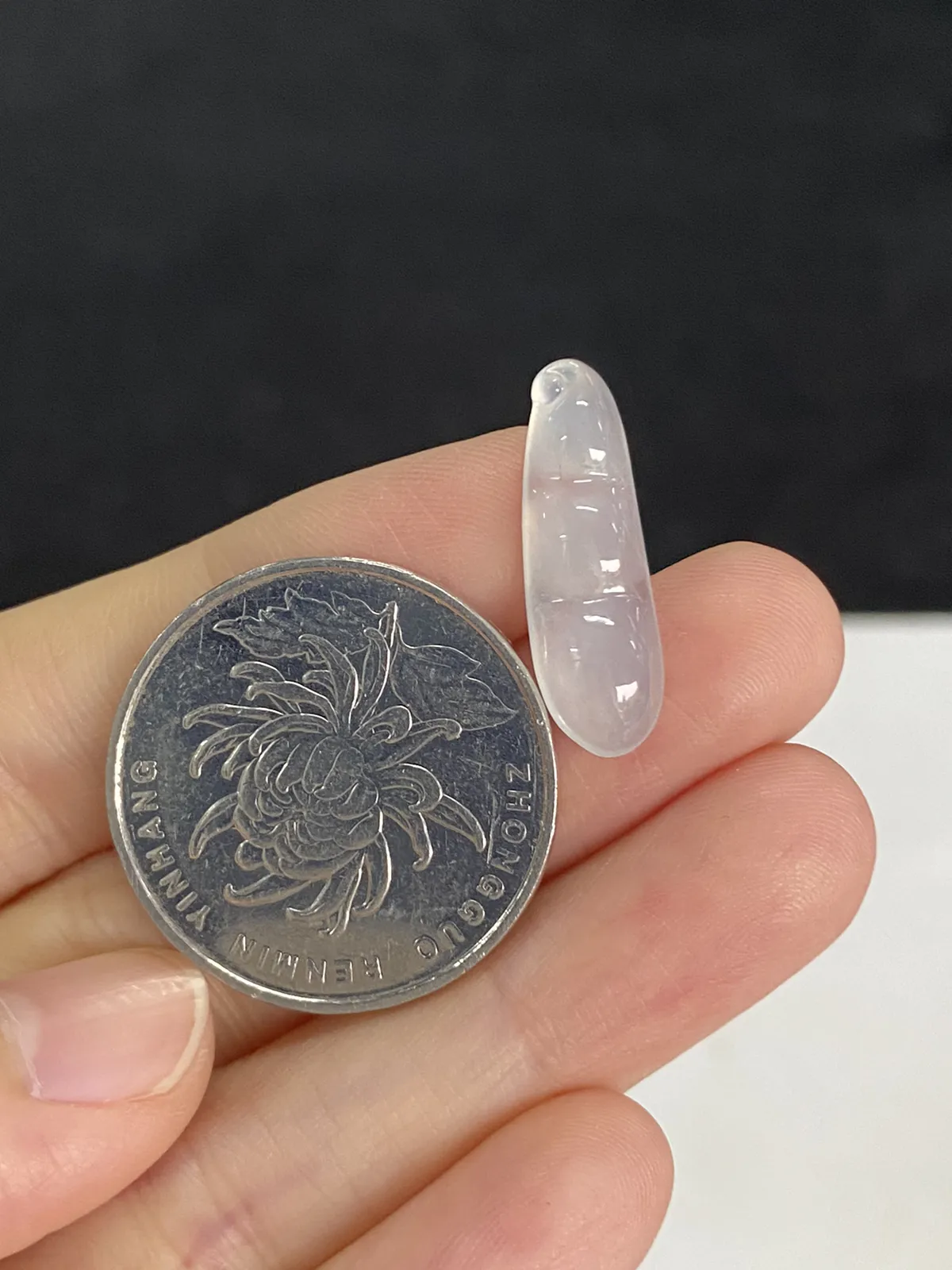 冰透翡翠，冰种福豆，缅料精品，晶莹剔透，佩戴佳品