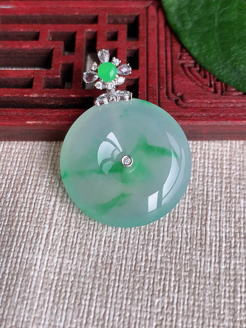 缅甸a货翡翠ddj老坑冰种18K金镶嵌阳绿平安扣吊坠 整体33×23.6×5.4mm 7.07