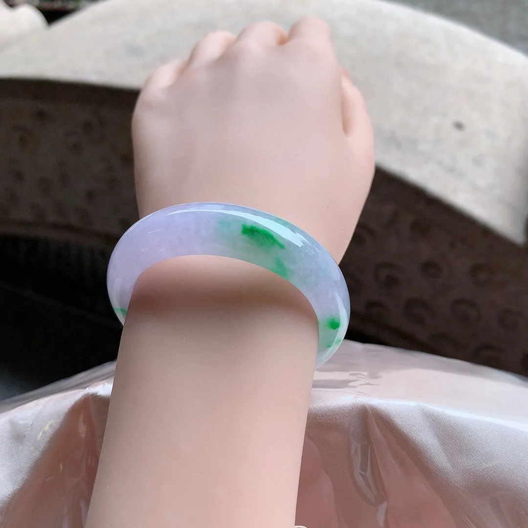 贵妃冰春彩 无瑕 尺寸:54.8/47.6/12.6/7.6 种色俱佳