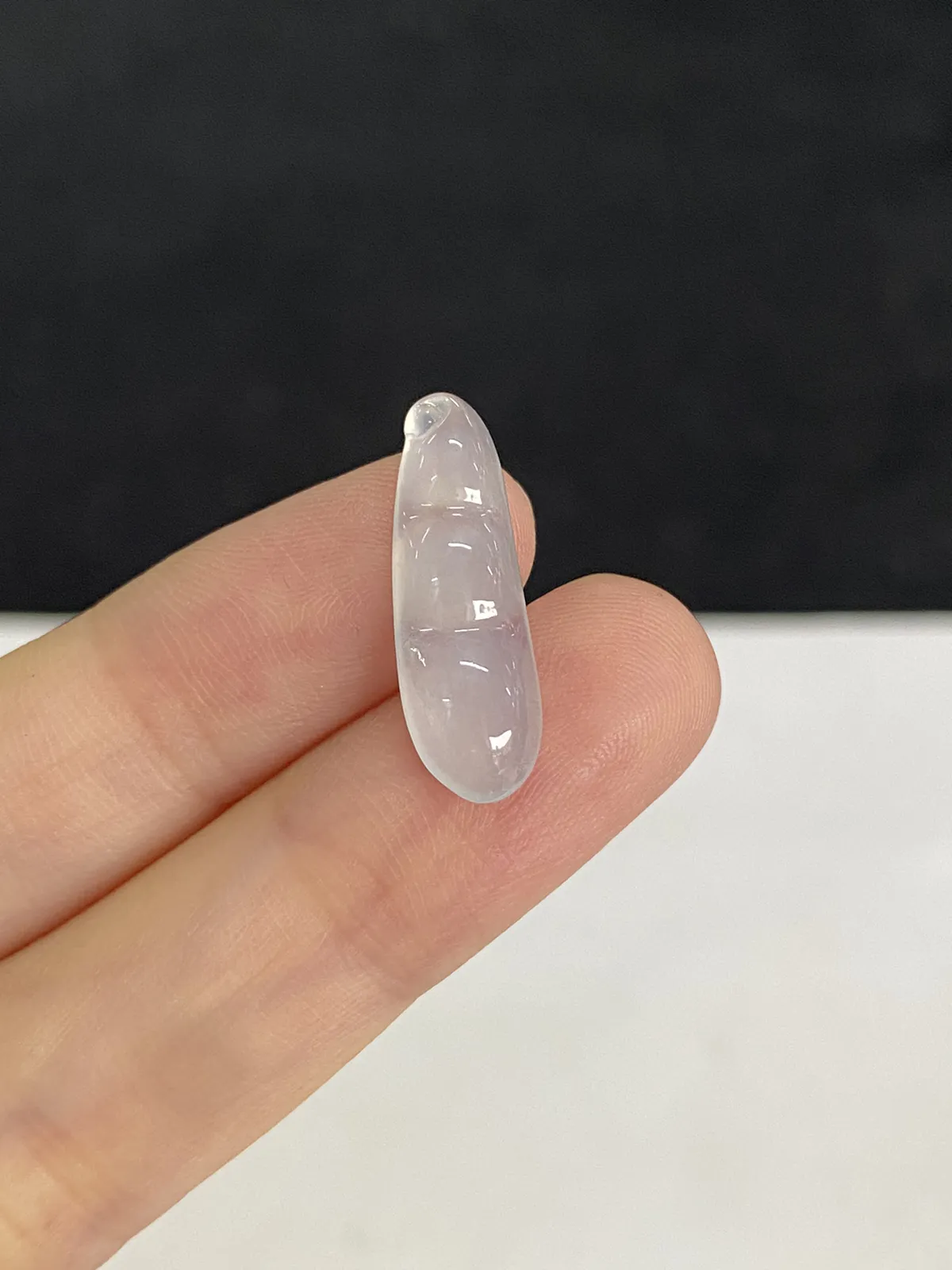 冰透翡翠，冰种福豆，缅料精品，晶莹剔透，佩戴佳品