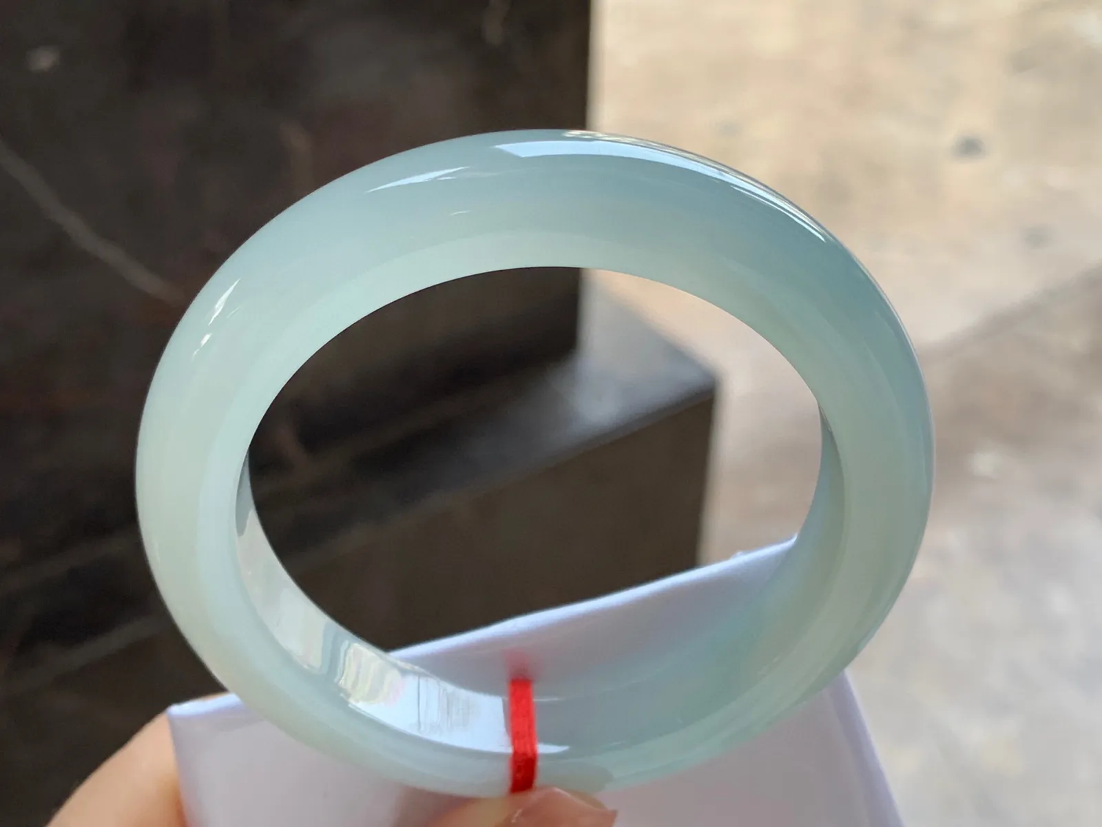 冰晴水手镯
尺寸：58.8-12-10mm
种水好 小清新