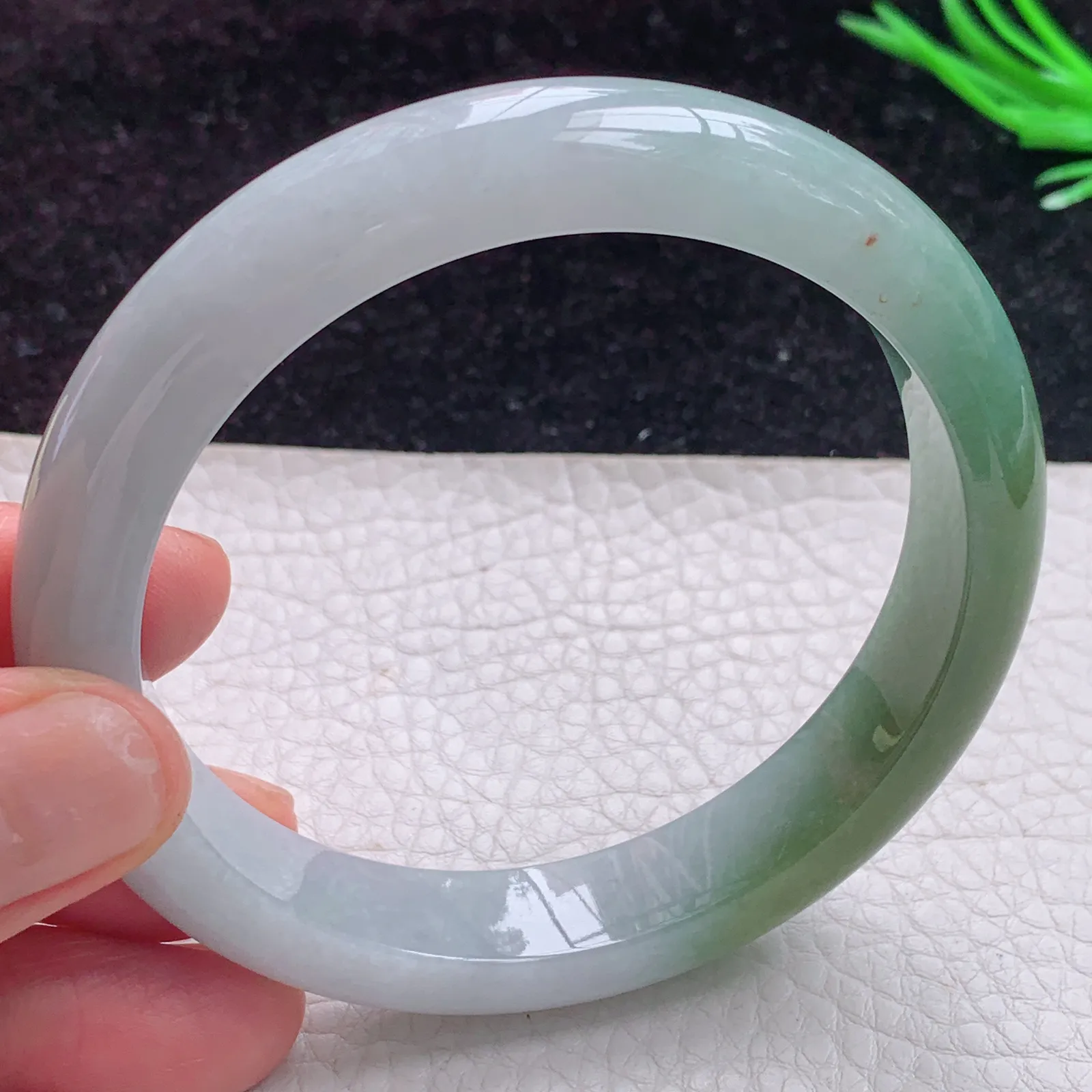 js实拍 大圈口61*12*8.5天然缅甸翡翠A货双彩宽边玉镯 玉手镯