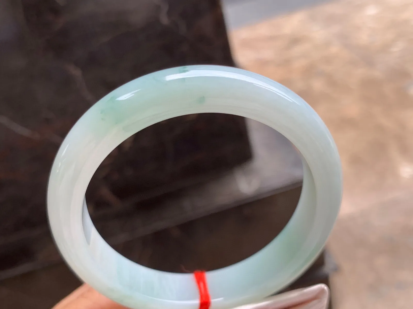 60-13-9mm
飘花手镯 底子细腻干净 花色清爽 大圈口