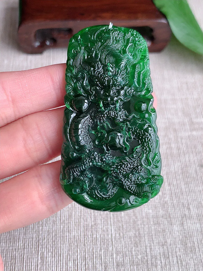天然a货翡翠ddj老坑冰种满色龙牌吊坠 整体62.8×33.5×8.8mm 27.00