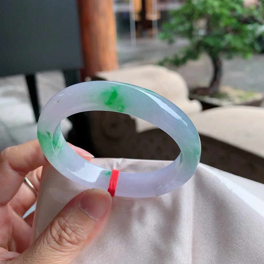 贵妃冰春彩 无瑕 尺寸:54.8/47.6/12.6/7.6 种色俱佳