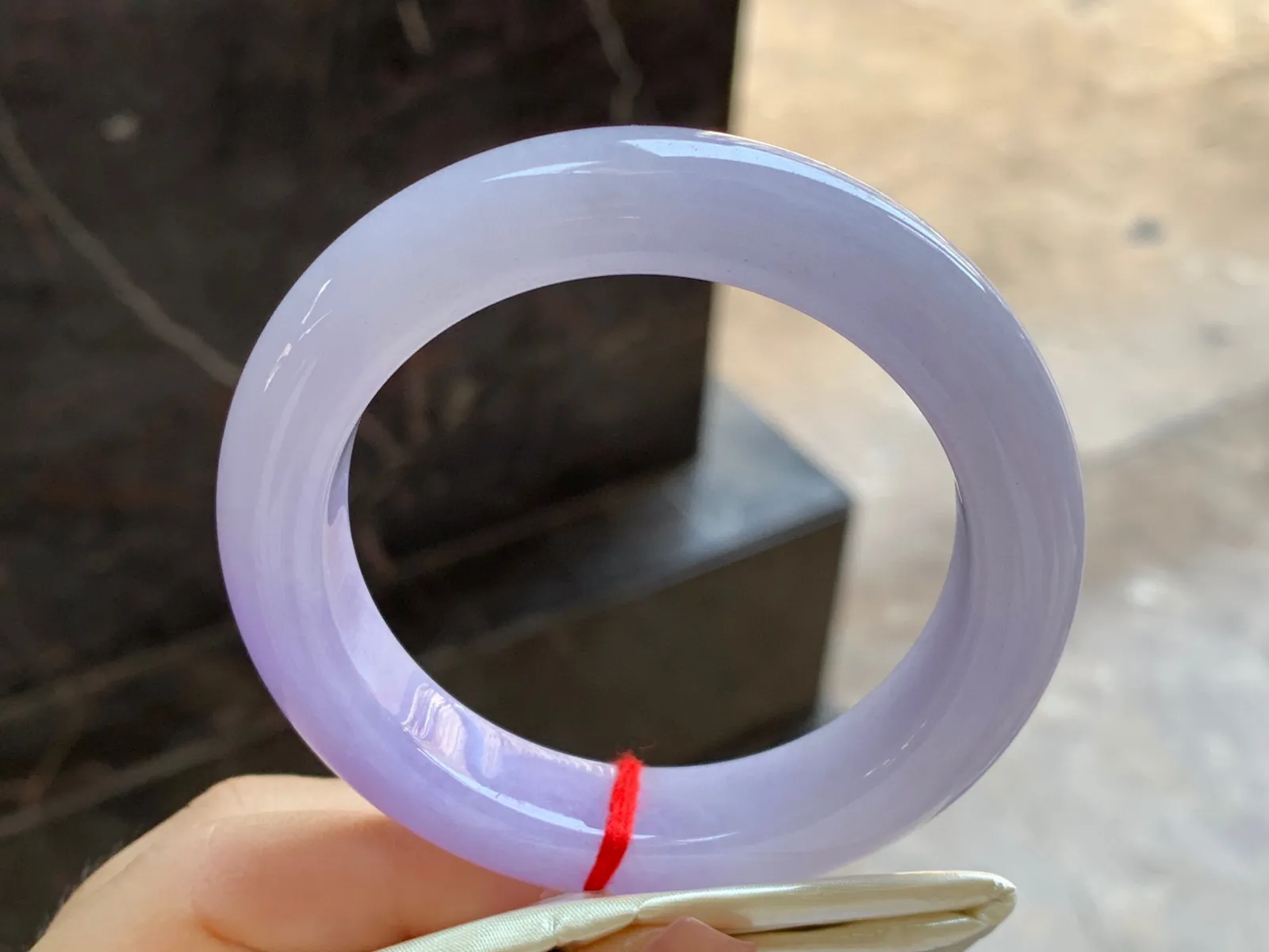 紫罗兰手镯
尺寸：54-12.3-10mm
底子细腻干净～颜色浓郁 上手好看