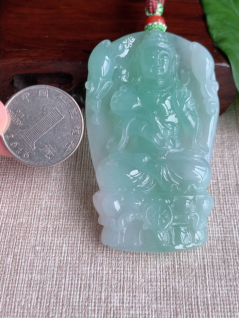 缅甸a货翡翠ddj老坑冰种晴绿观音吊坠 整体68.6×40.6×12.2mm 69.85