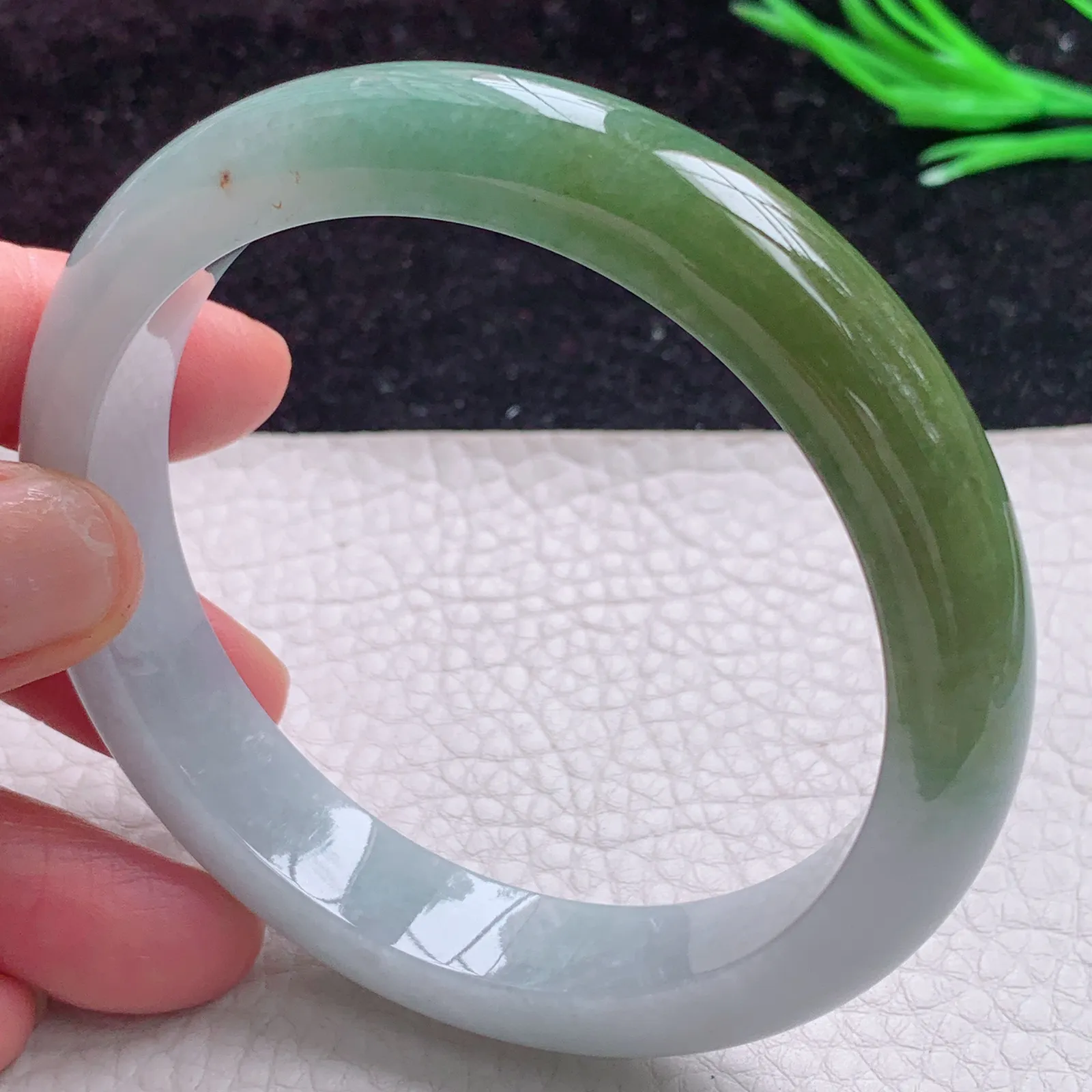 js实拍 大圈口61*12*8.5天然缅甸翡翠A货双彩宽边玉镯 玉手镯