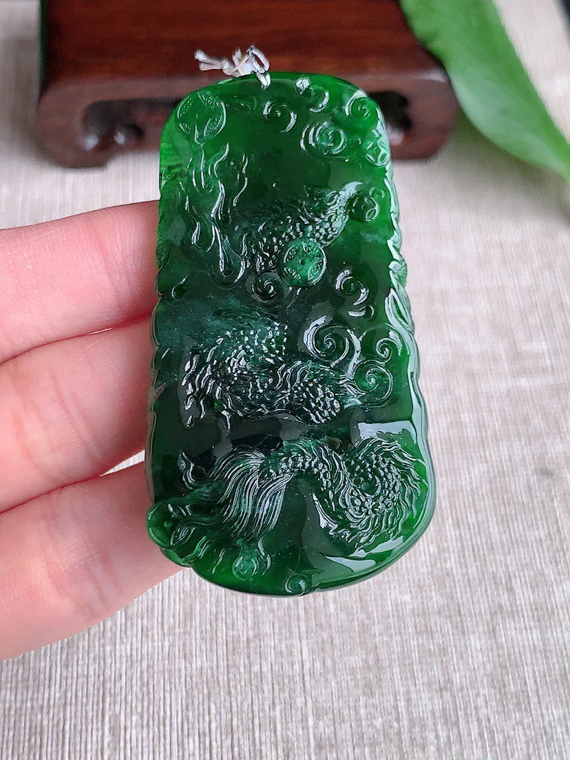 天然a货翡翠ddj老坑冰种满色龙牌吊坠 整体62.8×33.5×8.8mm 27.00