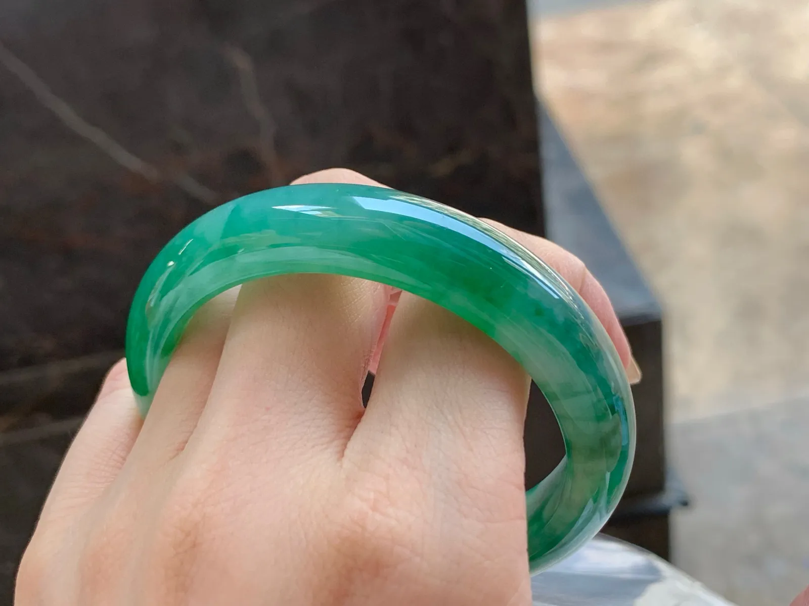 冰色花手镯
水润独特 55/13/7.7mm