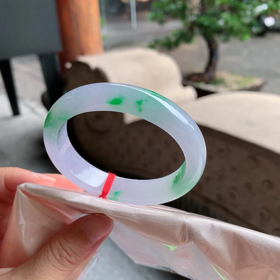 贵妃冰春彩 无瑕 尺寸:54.8/47.6/12.6/7.6 种色俱佳