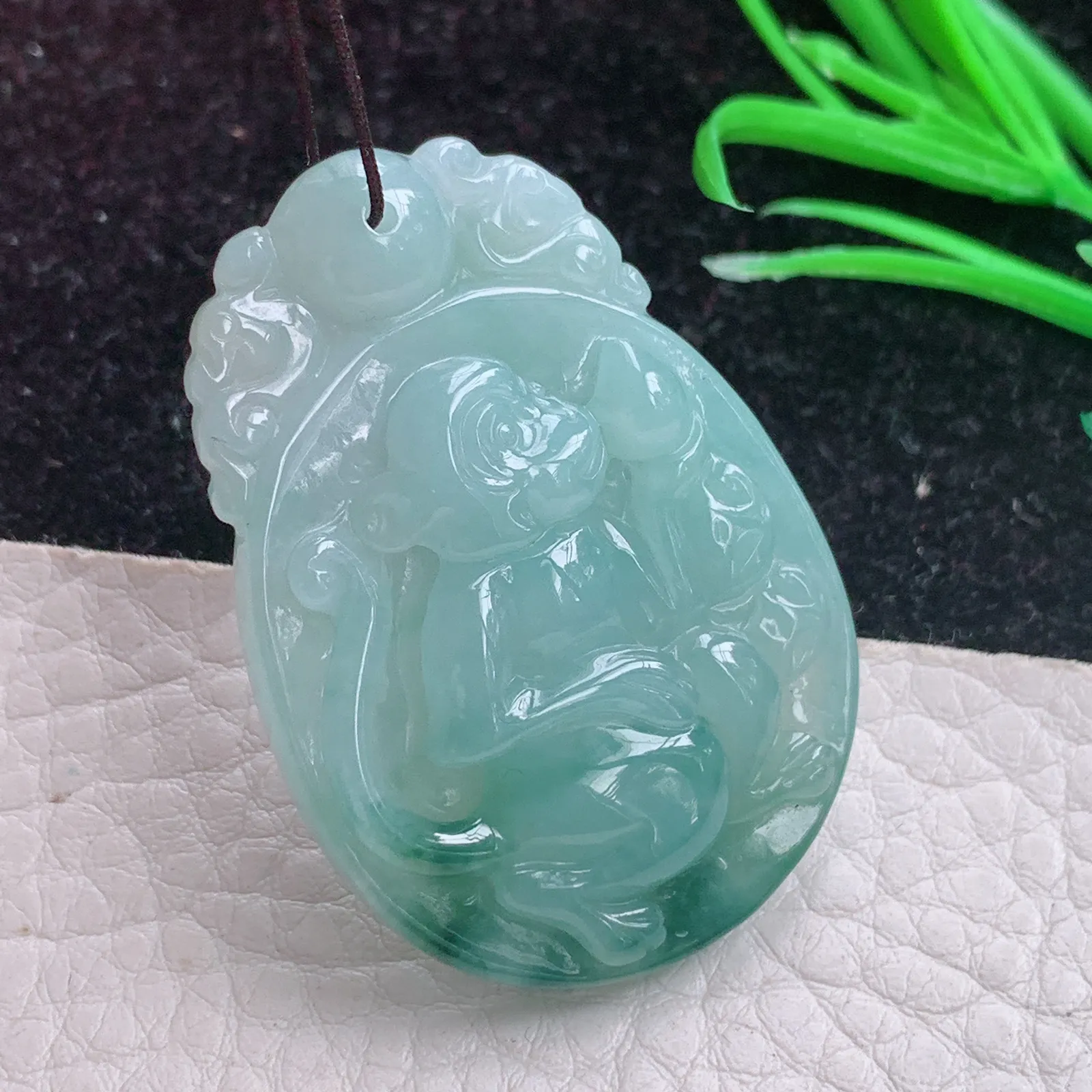 kit实拍43*30*7.2缅甸翡翠A货胶感飘花灵猴 生肖猴玉吊坠