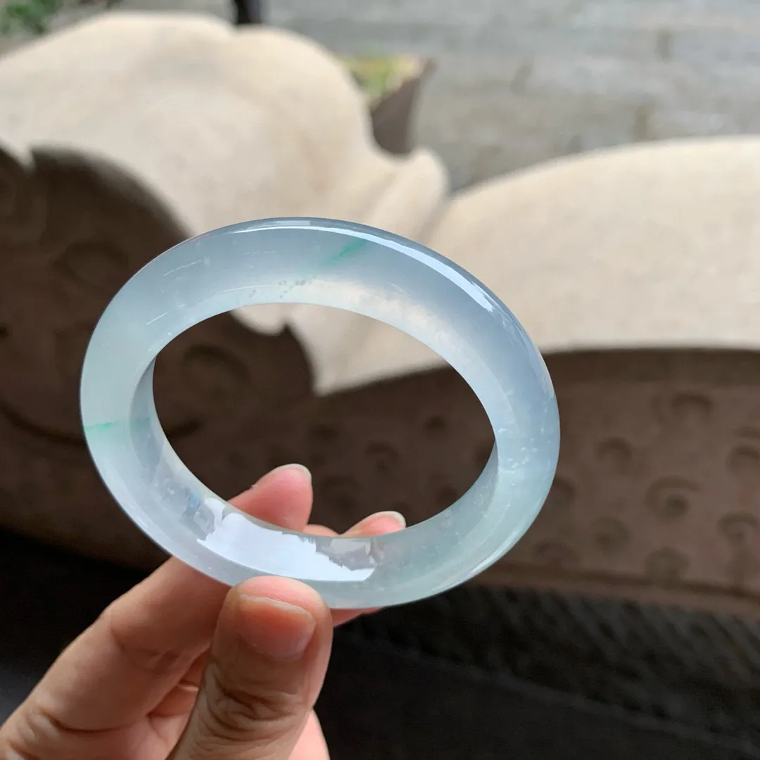 正圈老坑玻璃种阳绿 无瑕 尺寸:52.5/11.7/8.7 种水好 起刚光️️