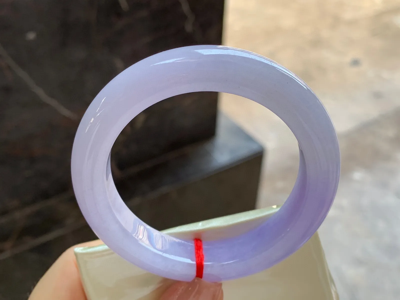 紫罗兰手镯
尺寸：54-12.3-10mm
底子细腻干净～颜色浓郁 上手好看