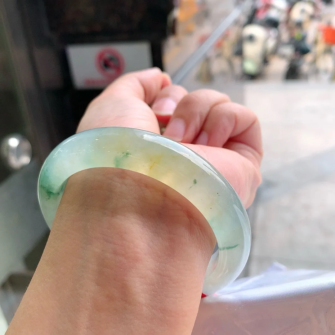 正圈冰玻黄翡飘花 无瑕 尺寸:55.8/12.9/8.9 种色俱佳️️
