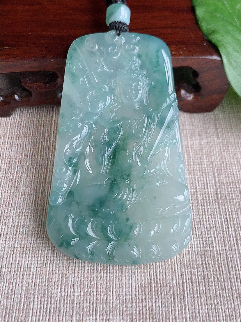 缅甸a货翡翠ddj老坑冰种飘花虚空藏菩萨吊坠 整体68.6×39.6×6mm 40.44