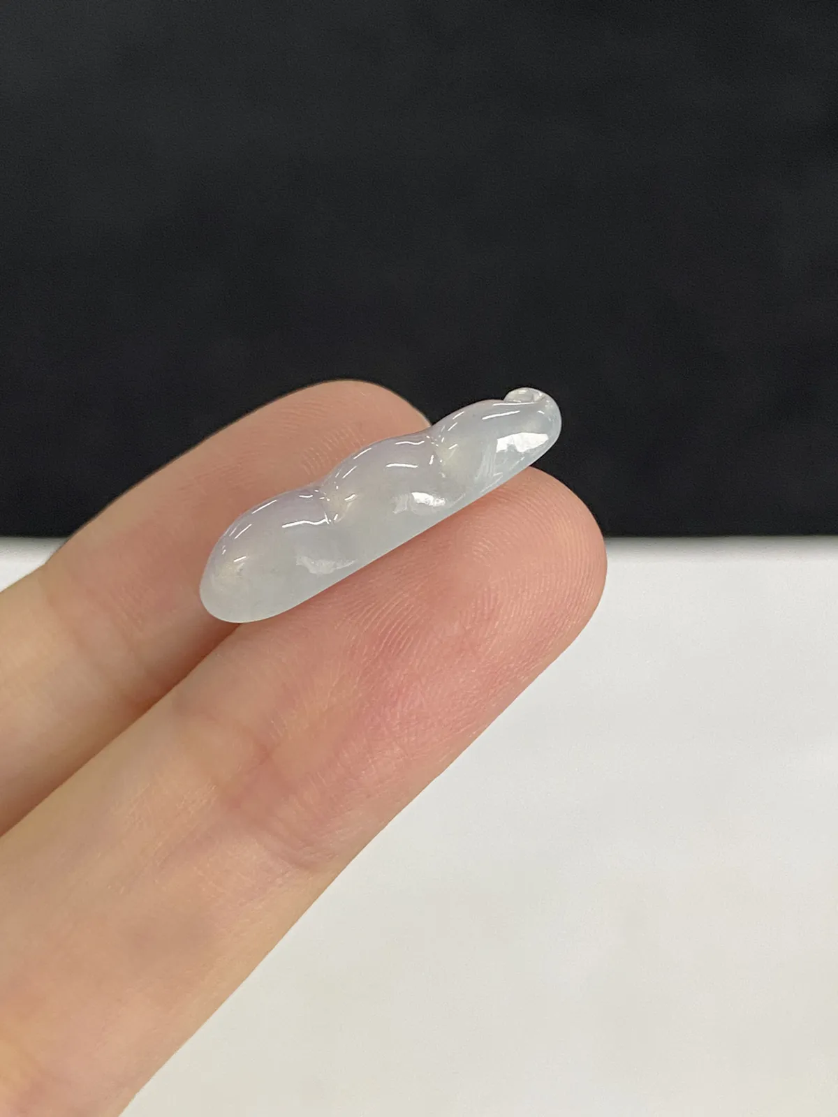 冰透翡翠，冰种福豆，缅料精品，晶莹剔透，佩戴佳品