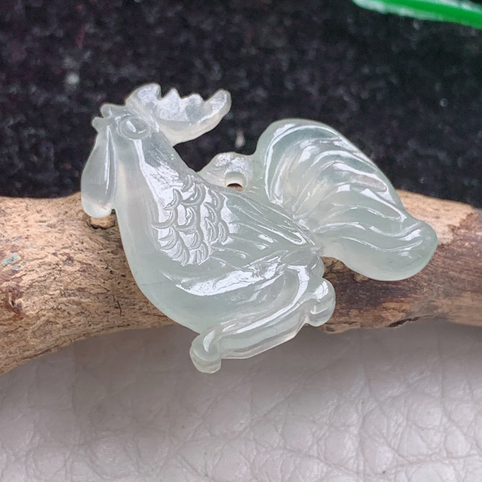 mf实拍22.8*21*4缅甸翡翠A货冰胶金鸡独立 立体生肖鸡玉吊坠