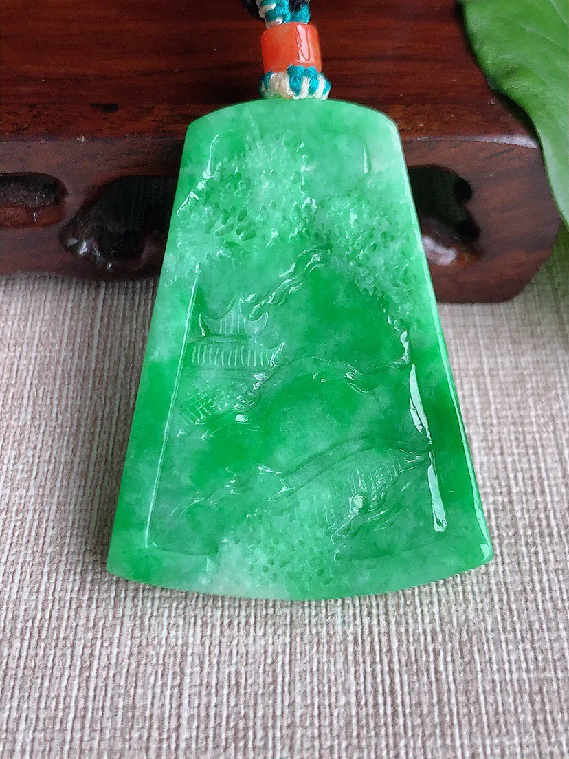 缅甸a货翡翠ddj老坑冰种飘阳绿意境山水牌吊坠  整体49.6×36.4×6.2mm 26.67