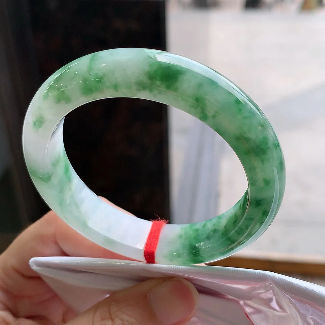 正圈冰糯飘花 无瑕 尺寸:53.9/12.9/8.6 花美