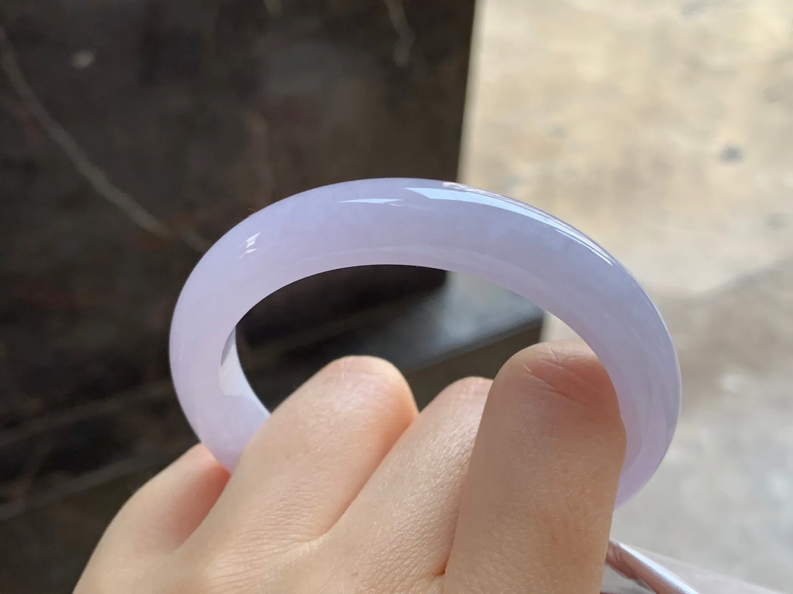 春色手镯
尺寸：53.5-10.9-8mm
肉质细腻干净～水润清秀
