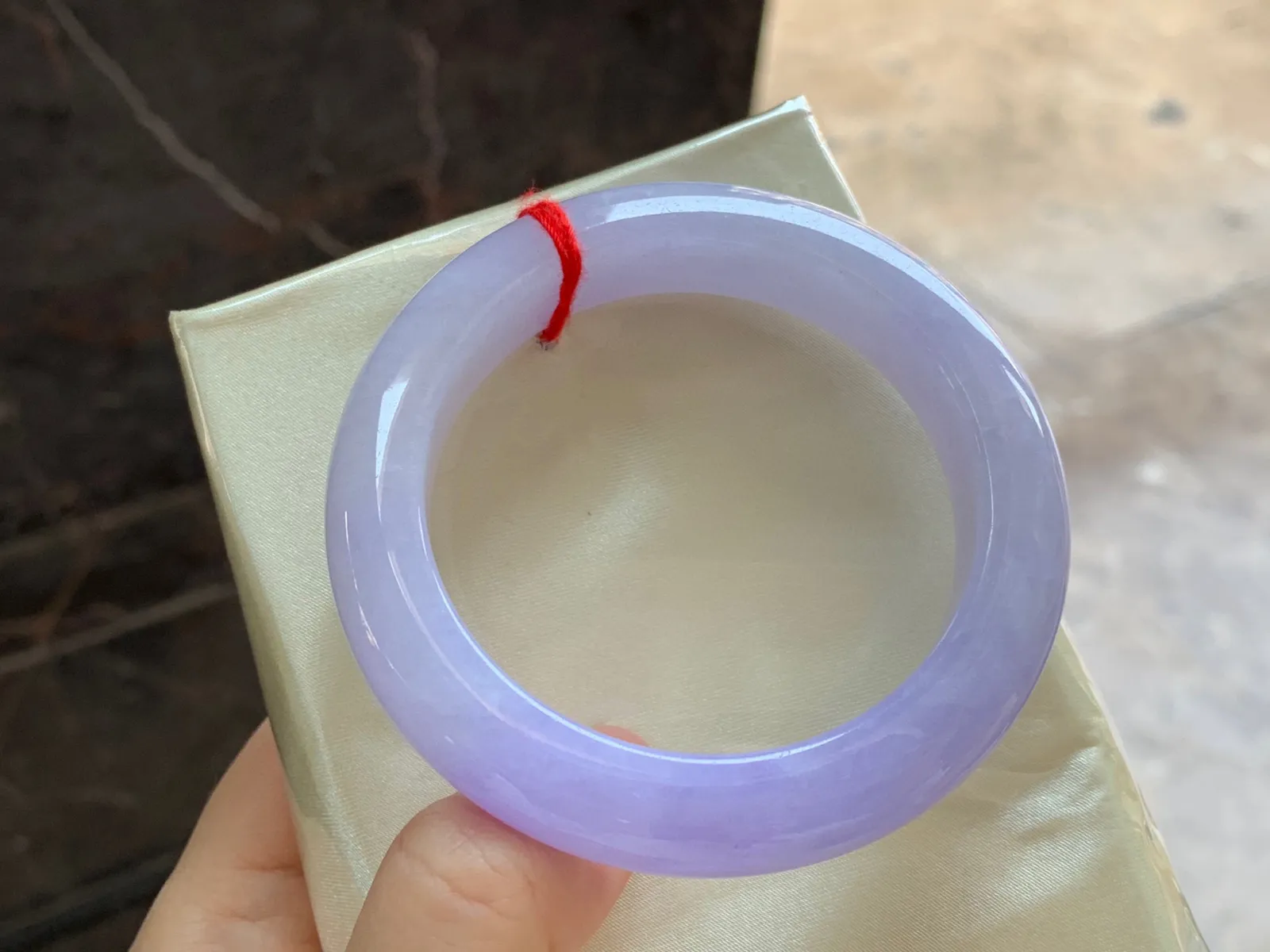 紫罗兰手镯
尺寸：54-12.3-10mm
底子细腻干净～颜色浓郁 上手好看