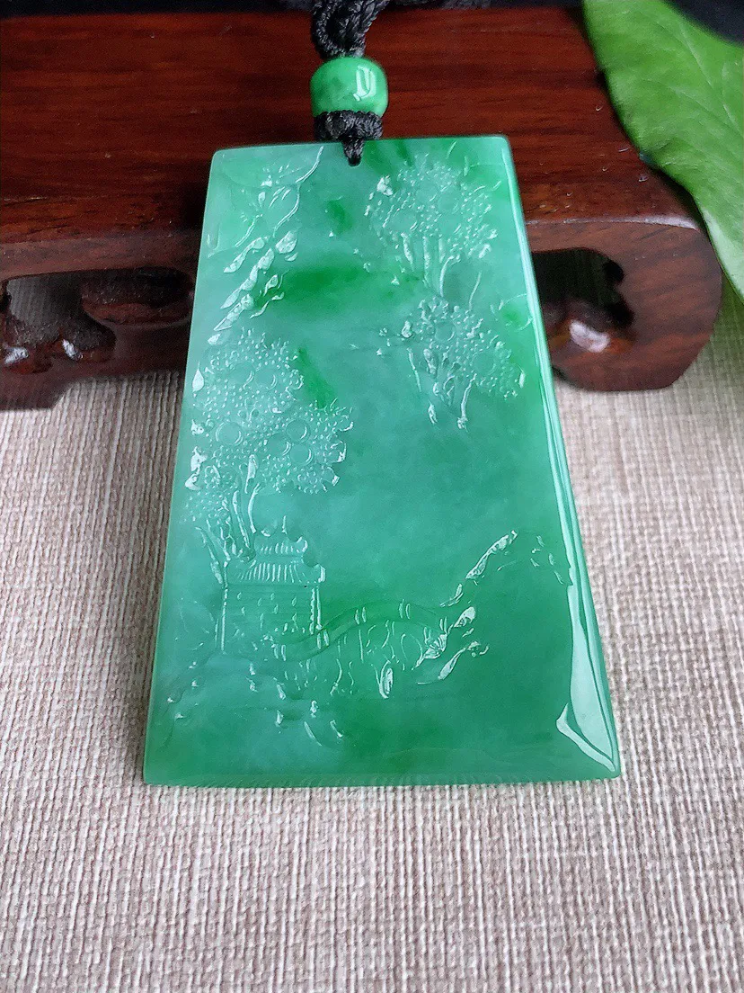 缅甸a货翡翠ddj老坑冰种满绿意境山水牌吊坠 整体61.4×42.3×6mm 40.06