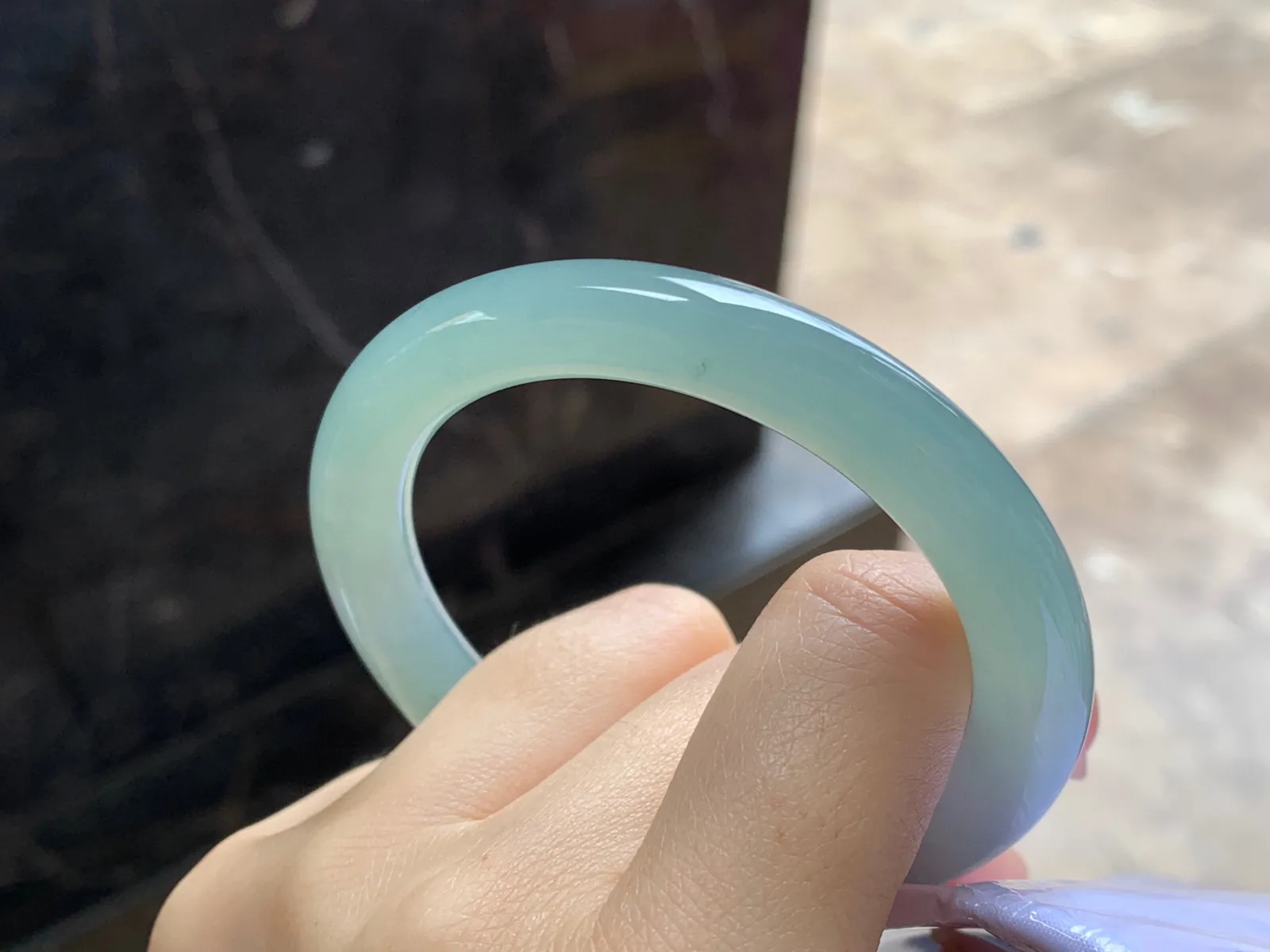 蓝水圆条手镯
尺寸：52.3-9.1mm
水润十足～小清新 上手好看