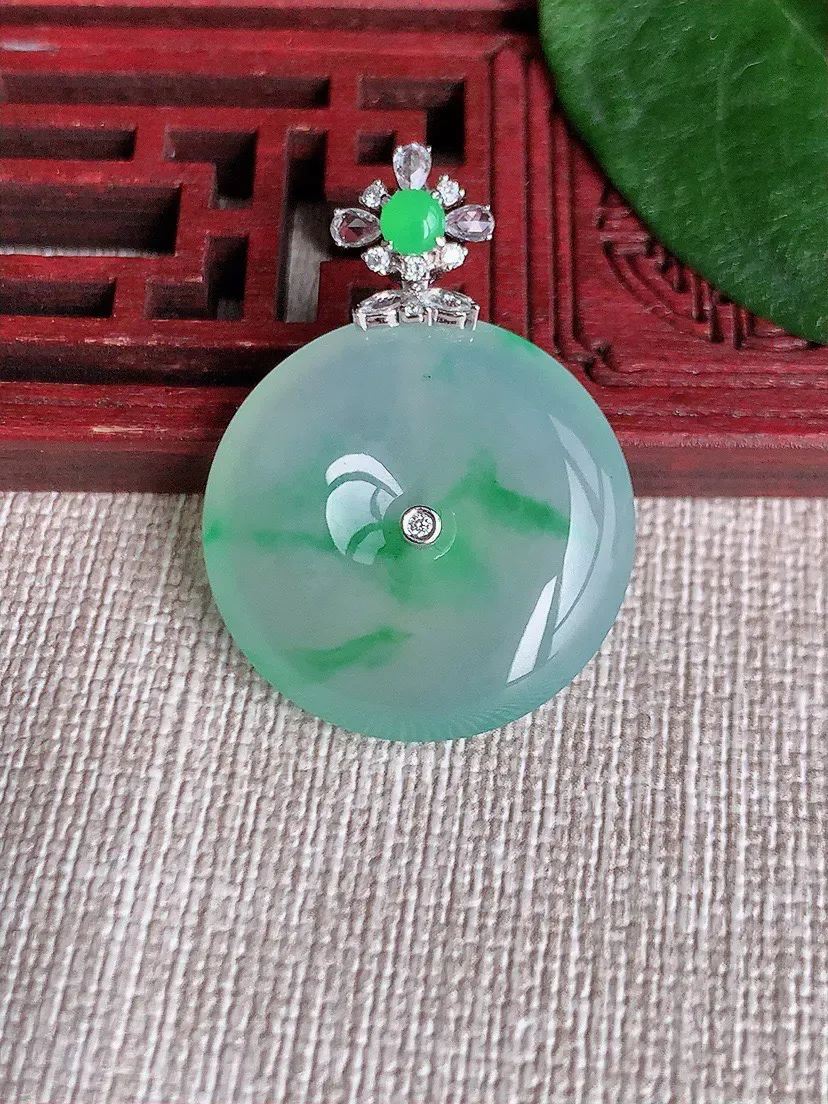 缅甸a货翡翠ddj老坑冰种18K金镶嵌阳绿平安扣吊坠 整体33×23.6×5.4mm 7.07