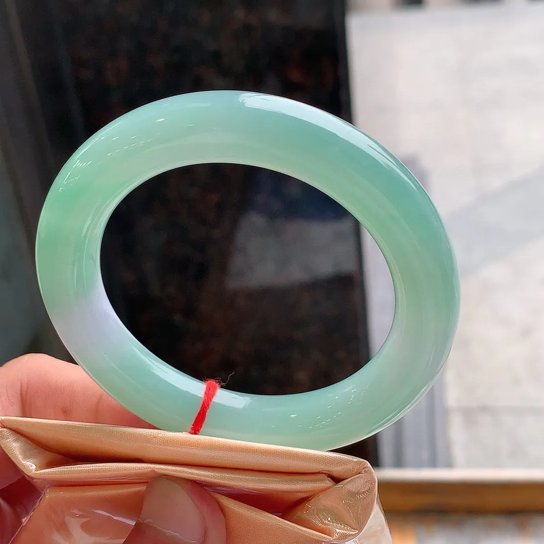 圆条冰绿  尺寸:55.1/11.2 种色兼备