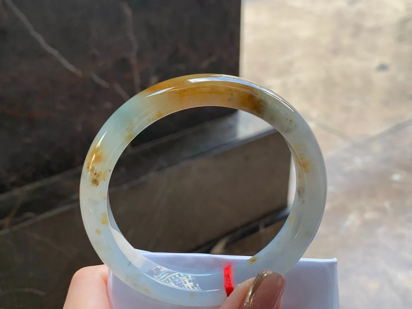 冰黄手镯
尺寸：59-12.6-8.6mm
肉质细腻～有特色